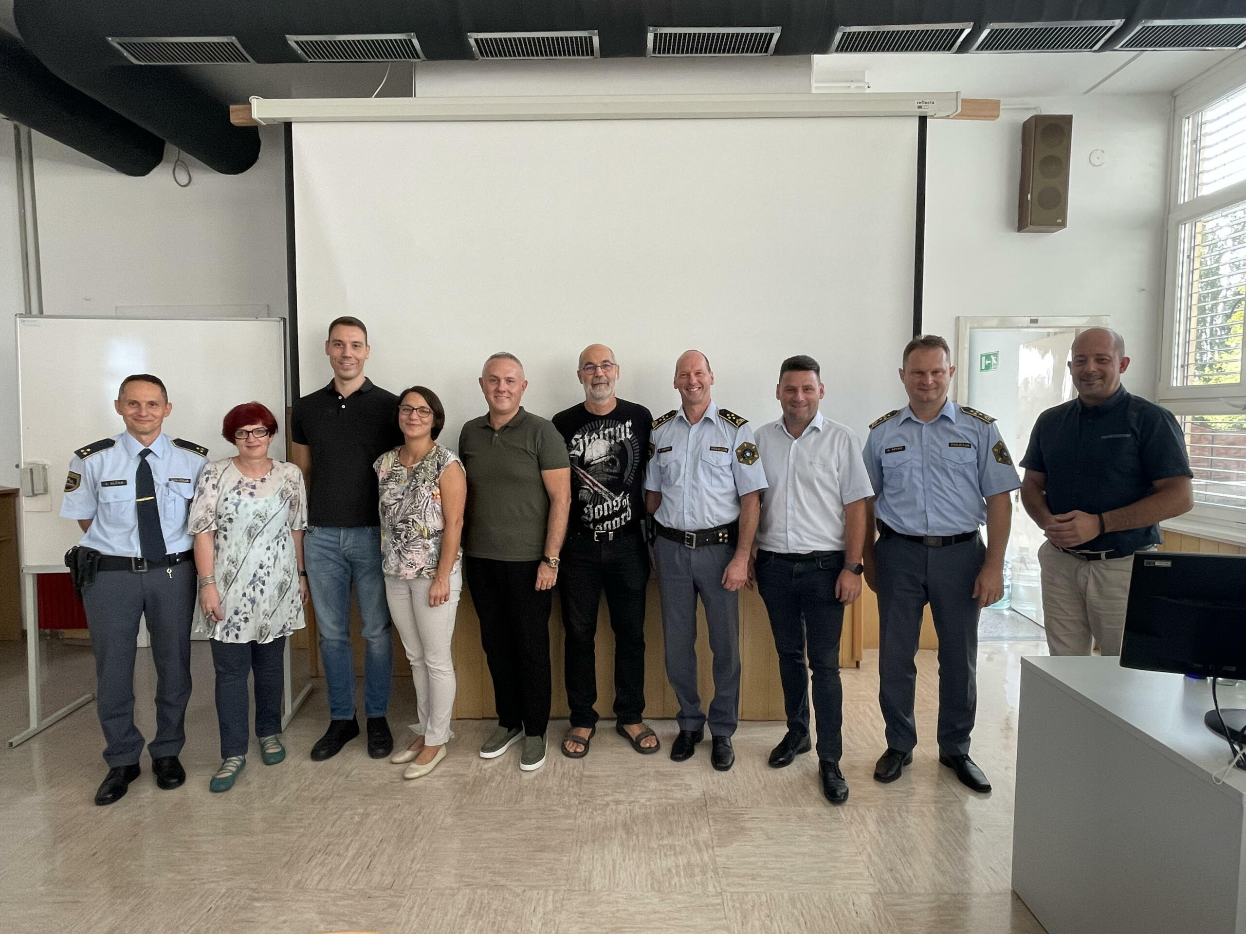 policija