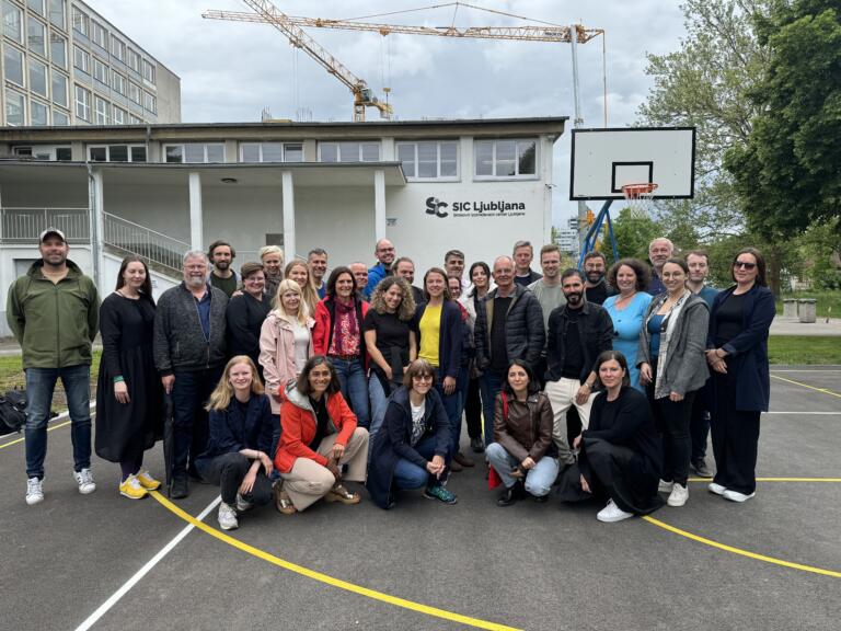 Skupinska fotografija udeležencev projekta IncluVET v Ljubljani.
