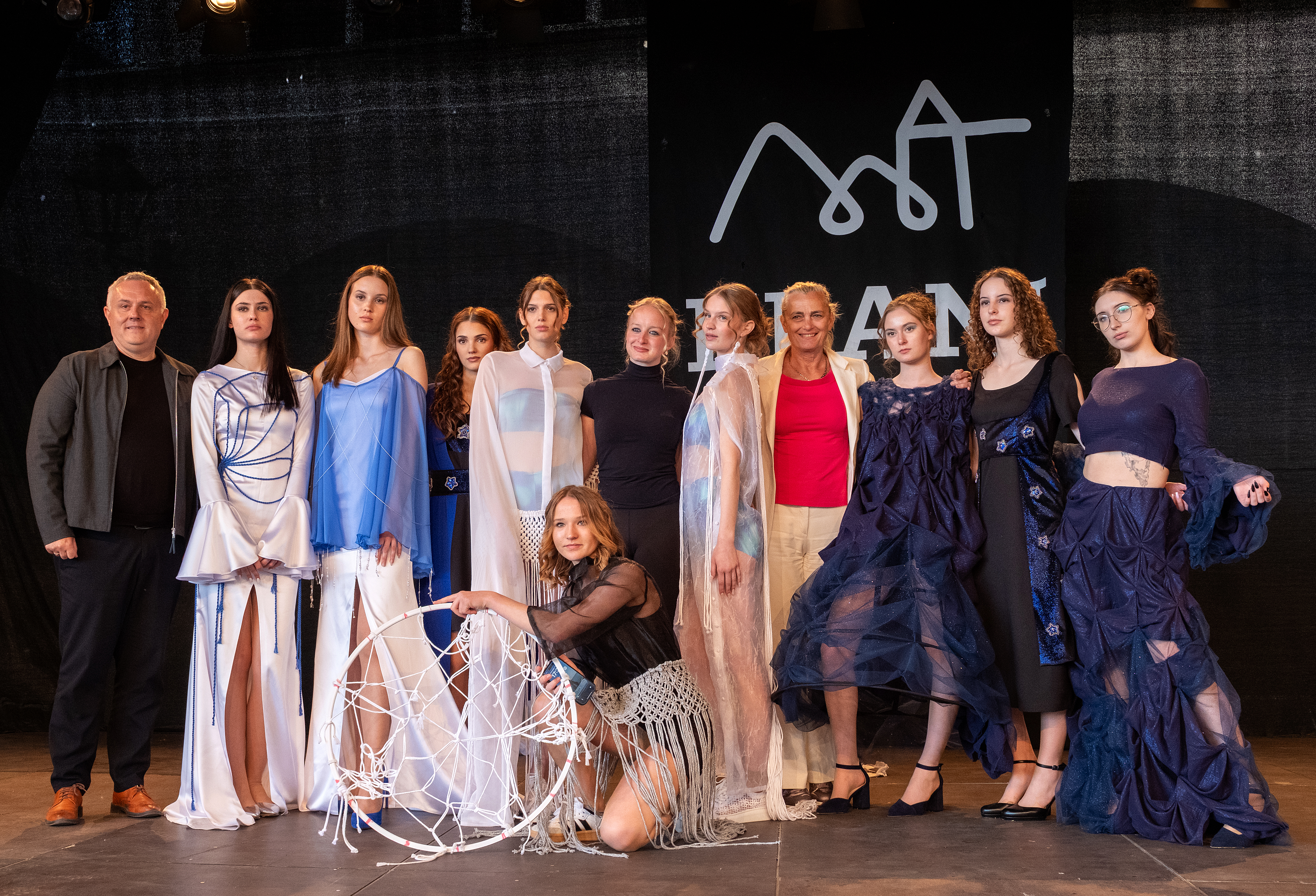 untitled-599 untitled-599